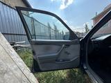 Mercedes-Benz C 180 1994 года за 700 000 тг. в Костанай – фото 2