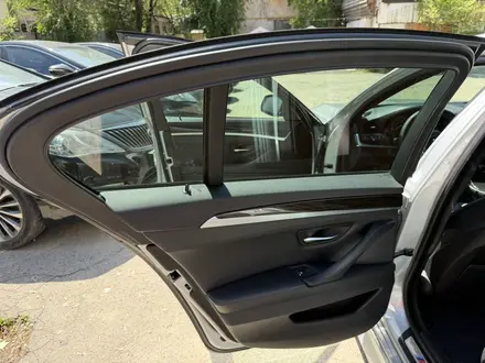 BMW 535 2015 года за 12 800 000 тг. в Алматы – фото 33