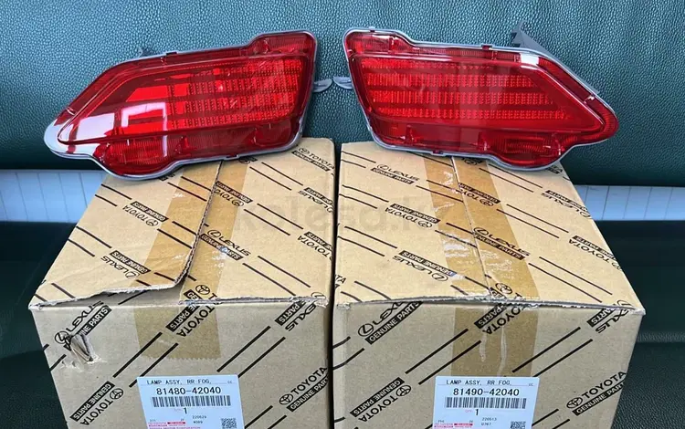 Катафот на задний бампер Toyota Rav 4 — 12 год новый оригиналүшін45 000 тг. в Алматы