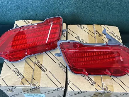 Катафот на задний бампер Toyota Rav 4 — 12 год новый оригинал за 45 000 тг. в Алматы – фото 2