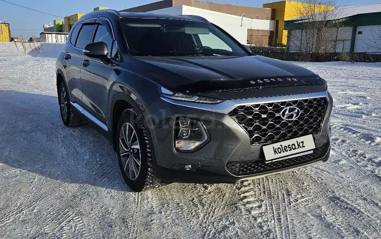 Hyundai Santa Fe 2020 годаfor15 000 000 тг. в Караганда