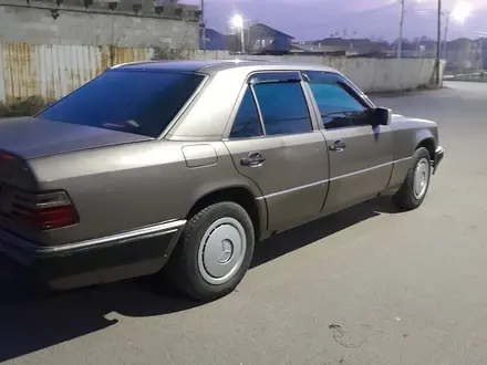 Mercedes-Benz E 230 1992 года за 1 200 000 тг. в Алматы