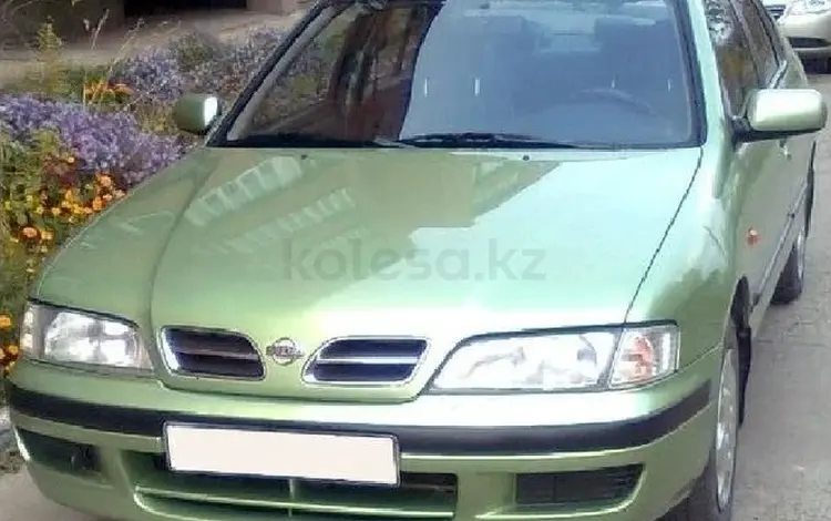 Стекло фары Nissan Primera P11 за 7 500 тг. в Актобе