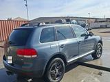 Volkswagen Touareg 2004 года за 5 000 000 тг. в Шымкент – фото 2