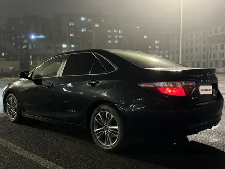 Toyota Camry 2016 года за 6 400 000 тг. в Атырау – фото 3