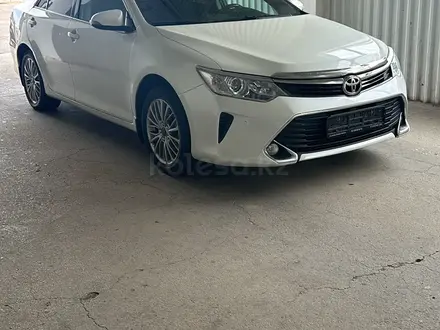 Toyota Camry 2016 года за 9 700 000 тг. в Актау