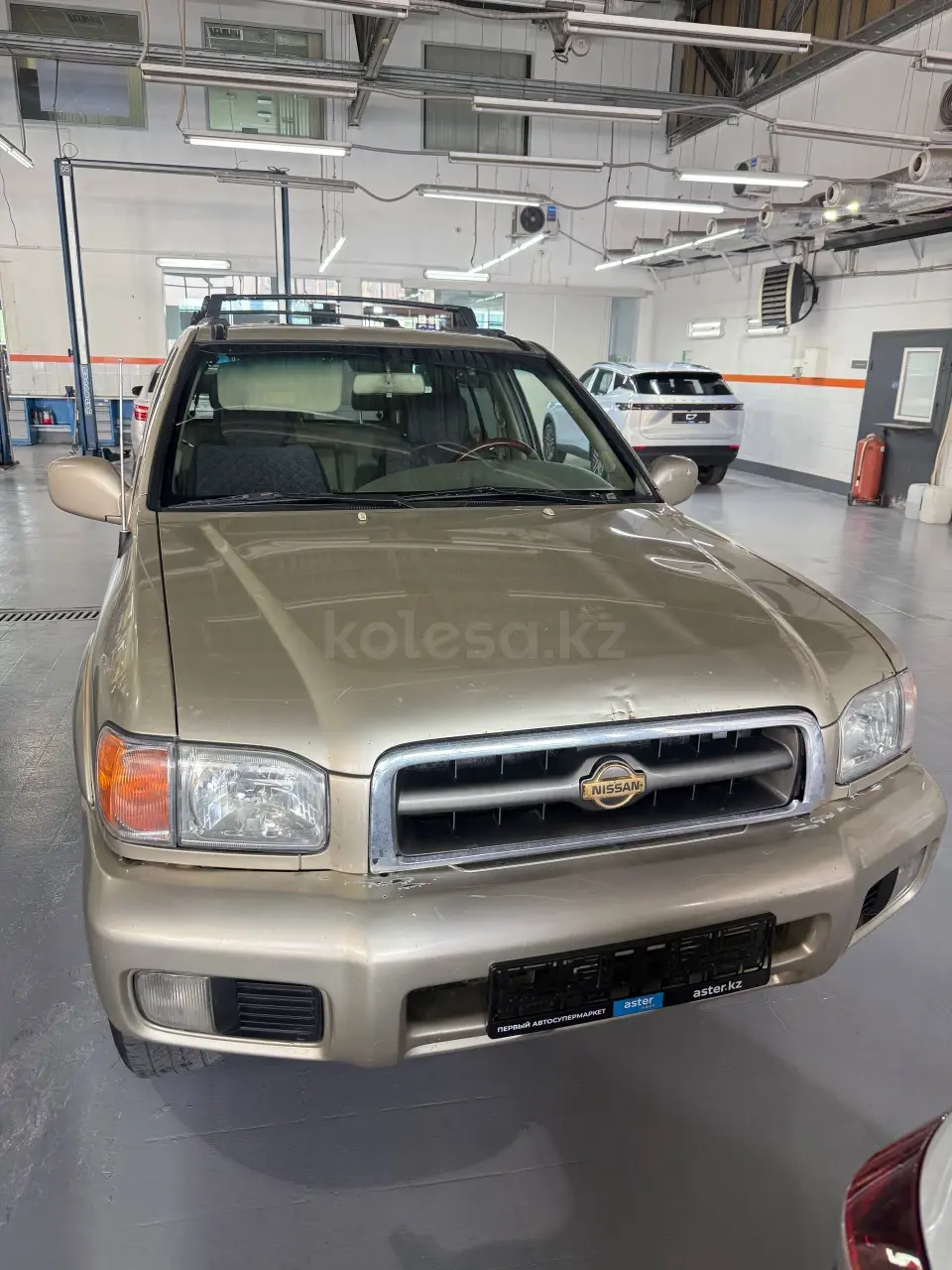 Nissan Pathfinder, 2000
