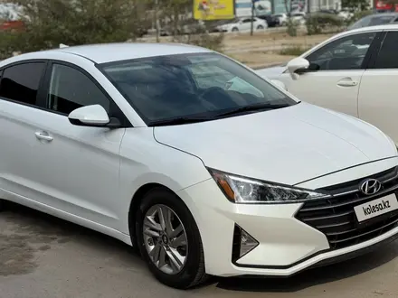 Hyundai Elantra 2019 года за 6 200 000 тг. в Актау – фото 2