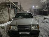 Mercedes-Benz E 200 1994 года за 1 900 000 тг. в Алматы – фото 3