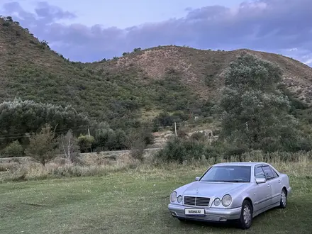 Mercedes-Benz E 320 1998 года за 3 900 000 тг. в Алматы – фото 4