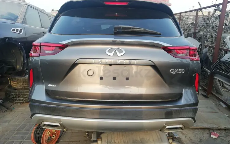 На INFINITI QX50 J55X задняя часть машины. за 500 000 тг. в Алматы