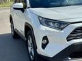 Toyota RAV4 2020 года за 14 400 000 тг. в Усть-Каменогорск – фото 5