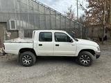Toyota Hilux 2004 года за 6 200 000 тг. в Актобе – фото 4