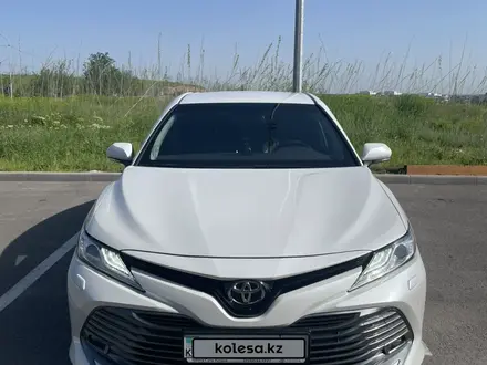 Toyota Camry 2019 года за 17 300 000 тг. в Алматы – фото 9
