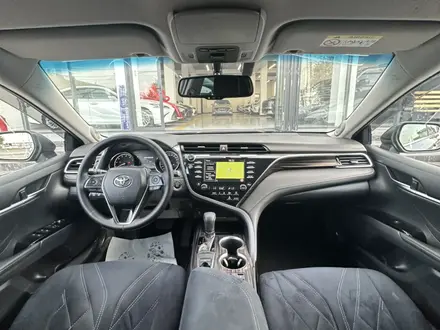 Toyota Camry 2019 года за 13 700 000 тг. в Шымкент – фото 9
