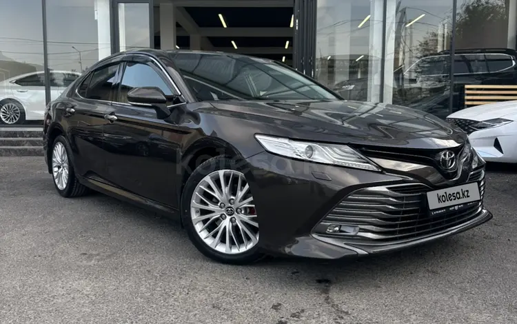 Toyota Camry 2019 годаүшін13 700 000 тг. в Шымкент