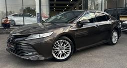 Toyota Camry 2019 года за 13 700 000 тг. в Шымкент – фото 3