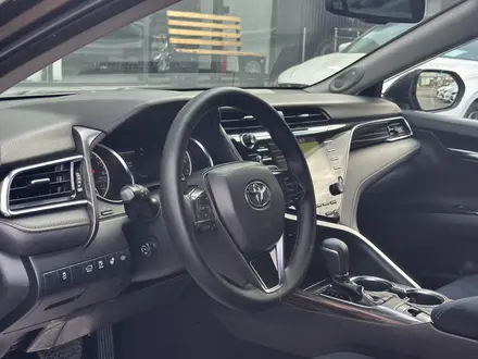 Toyota Camry 2019 года за 13 700 000 тг. в Шымкент – фото 7