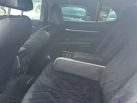 Toyota Camry 2019 года за 13 700 000 тг. в Шымкент – фото 10