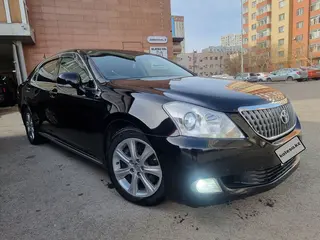 Toyota Crown Majesta, 2011