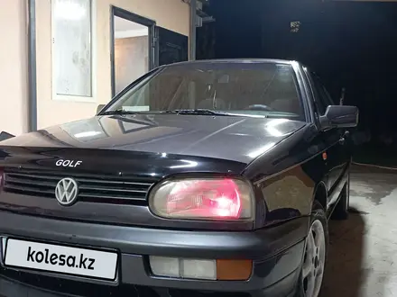 Volkswagen Golf 1993 года за 2 000 000 тг. в Есик – фото 2