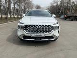 Hyundai Santa Fe 2021 года за 15 700 000 тг. в Алматы
