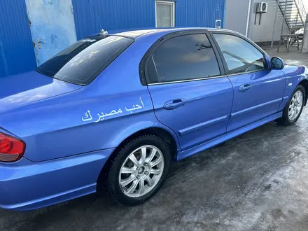 Hyundai Sonata 2004 года за 1 650 000 тг. в Атырау – фото 3