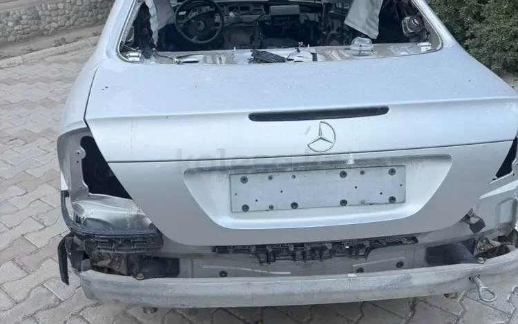 Mercedes-Benz E 240 2003 года за 800 000 тг. в Алматы