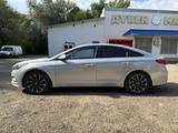 Hyundai Sonata 2014 года за 4 300 000 тг. в Уральск – фото 2