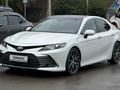 Toyota Camry 2023 года за 15 000 000 тг. в Уральск – фото 2