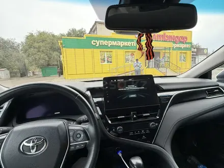 Toyota Camry 2023 года за 15 000 000 тг. в Уральск – фото 6