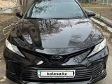 Toyota Camry 2021 года за 14 800 000 тг. в Костанай