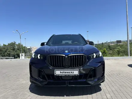 BMW X5 2025 года за 66 000 000 тг. в Алматы – фото 2