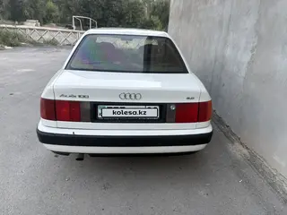Audi 100