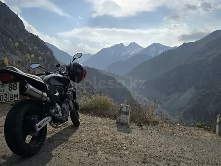 Honda  CB 600F (Hornet) 2002 года за 2 000 000 тг. в Алматы