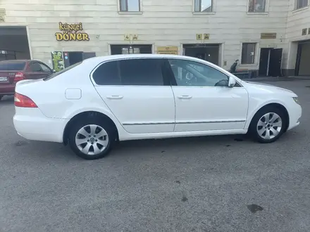 Skoda Superb 2012 года за 4 550 000 тг. в Караганда – фото 5