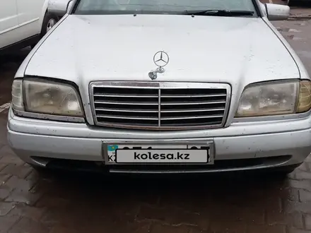 Mercedes-Benz C 200 1996 года за 1 900 000 тг. в Макинск – фото 2