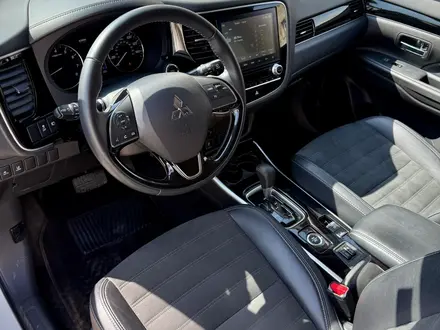 Mitsubishi Outlander 2022 года за 11 490 000 тг. в Алматы – фото 24