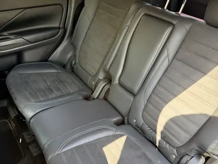 Mitsubishi Outlander 2022 года за 11 490 000 тг. в Алматы – фото 25