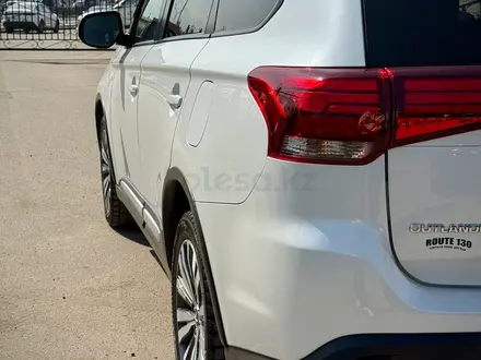 Mitsubishi Outlander 2022 года за 11 490 000 тг. в Алматы – фото 9