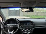 Hyundai Elantra 2018 года за 7 200 000 тг. в Шымкент – фото 5