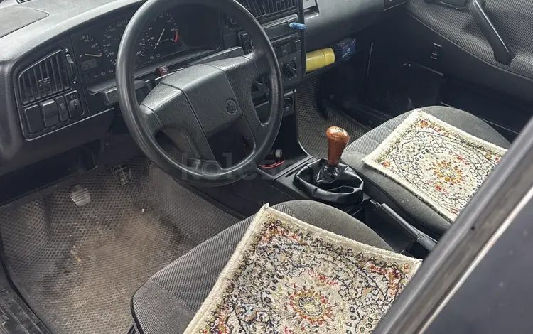 Volkswagen Passat 1990 годаүшін1 400 000 тг. в Алматы
