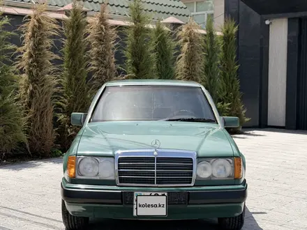 Mercedes-Benz E 200 1990 года за 980 000 тг. в Шымкент