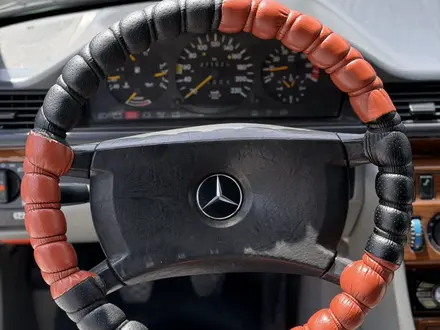 Mercedes-Benz E 200 1990 года за 980 000 тг. в Шымкент – фото 9