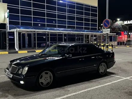 Mercedes-Benz E 430 2001 года за 5 700 000 тг. в Караганда – фото 4