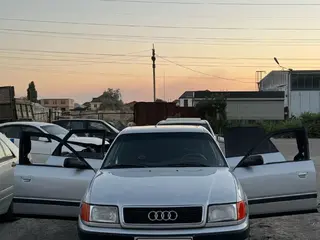 Audi 100