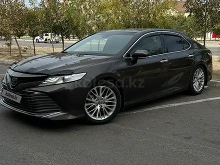 Toyota Camry 2018 года за 13 000 000 тг. в Актау