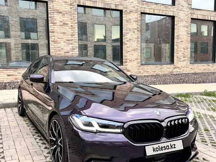 BMW 540 2017 года за 23 000 000 тг. в Алматы – фото 3