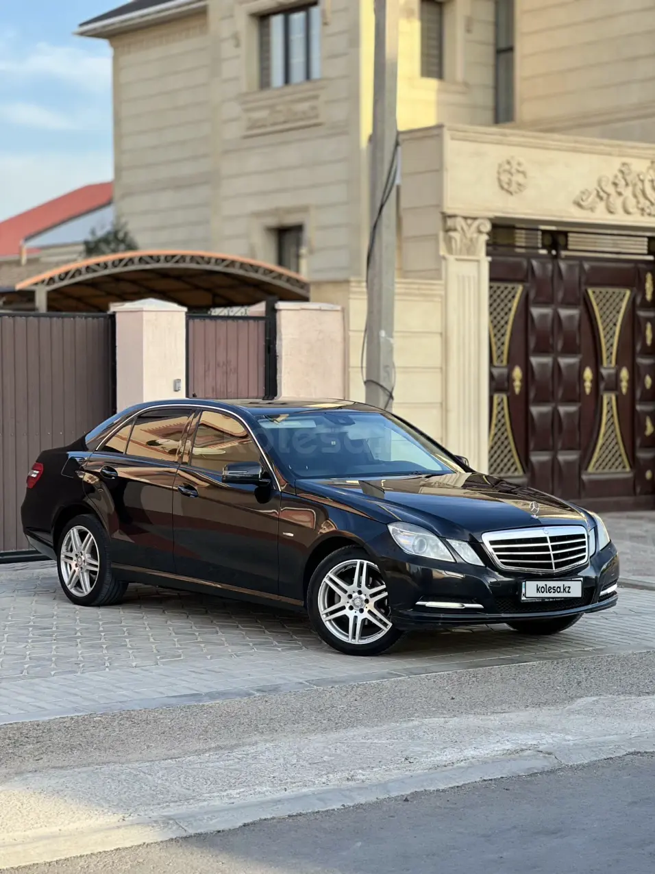Mercedes-Benz E-Class, 2011
