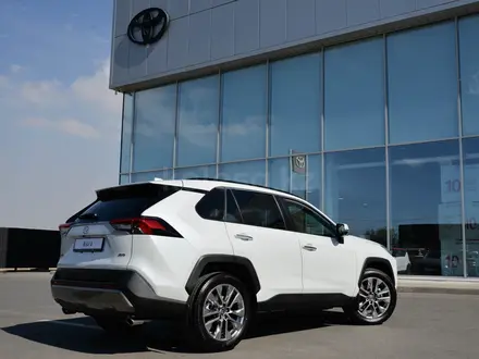 Toyota RAV4 Luxe 2025 года за 20 990 000 тг. в Шымкент – фото 18